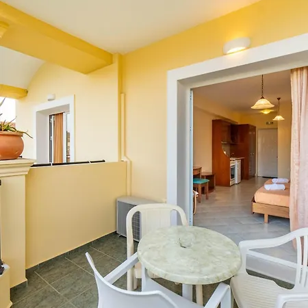 Kosmos St6 In Agios Stefanos Apartmanhotel Ájosz Sztéfanosz