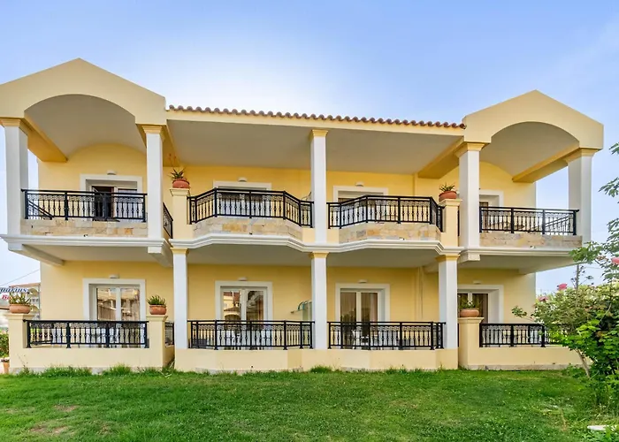 Kosmos St6 In Agios Stefanos 4*