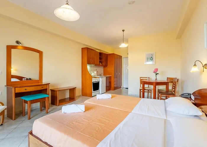 Kosmos St6 In Agios Stefanos 4*