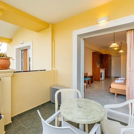 Kosmos St6 In Agios Stefanos